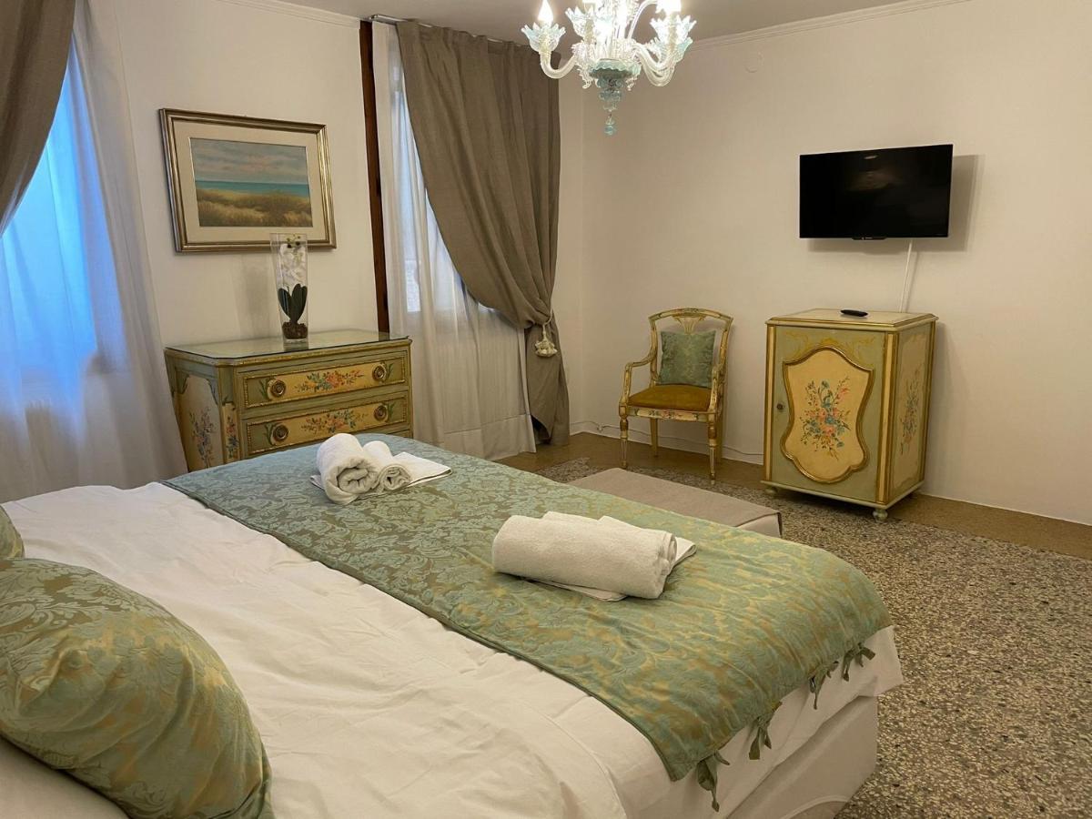 Canal Riva De Biasio Venedig Eksteriør billede