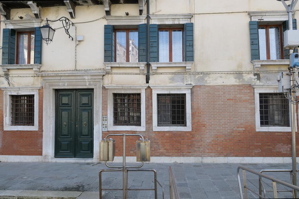 Canal Riva De Biasio Venedig Eksteriør billede